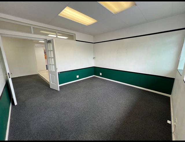 275M² OFFICE TO LET IN FERNDALE